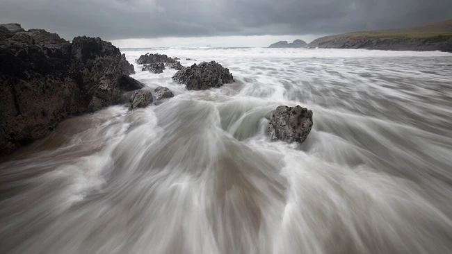 What Really Happens to Waves as You Change Shutter Speed