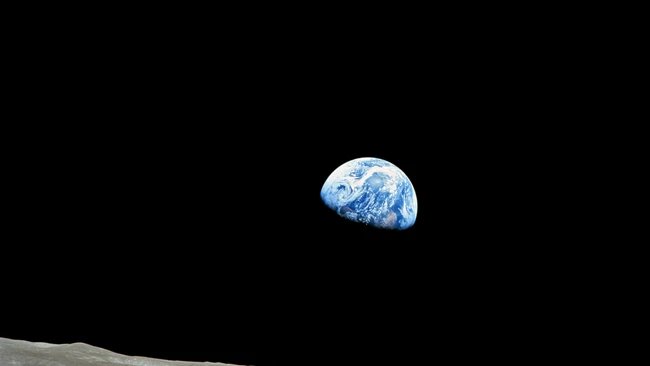 The Story Behind Earthrise: Bill Anders' Unplanned Shot