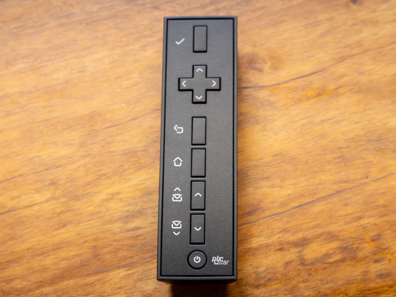 PixStar LUX Digitaler Bilderrahmen 17 Zoll - WLAN, Cloud Speicher, Kostenloser Online-Service