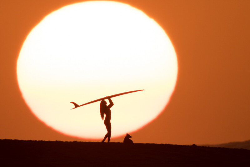 fstoppers-aaron-eveland-sunchasers-the-endless-summmer-surfer-sunset-aaron-brown-surfer-1.jpg