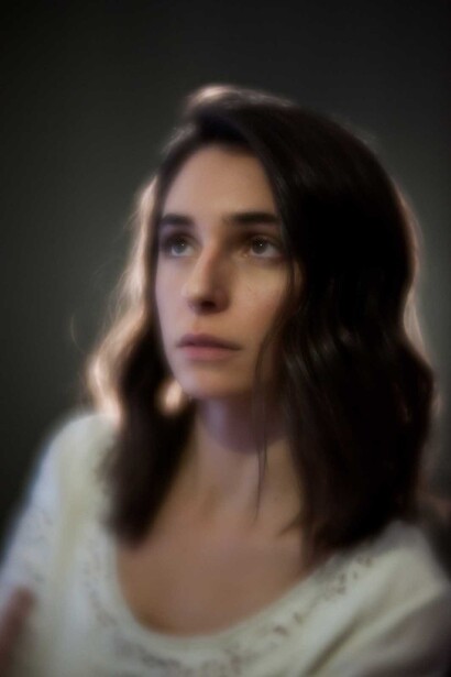 Portrait using Lensbaby Velvet 56