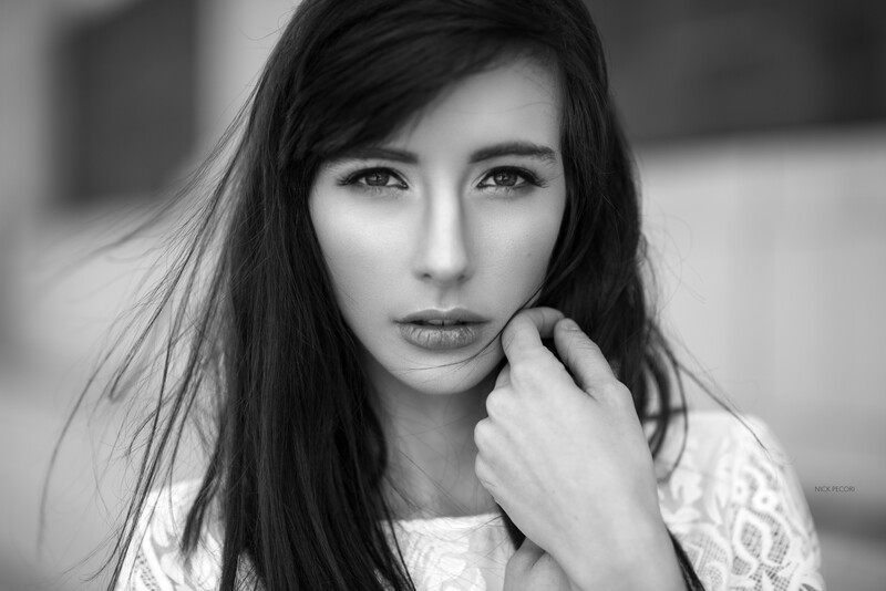 woman-not-sharp-out-of-focus-portrait-2