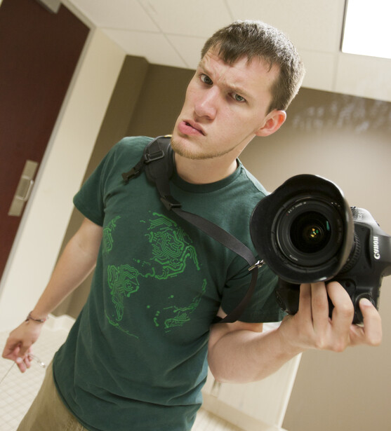 amazing photographer bathroom selfie