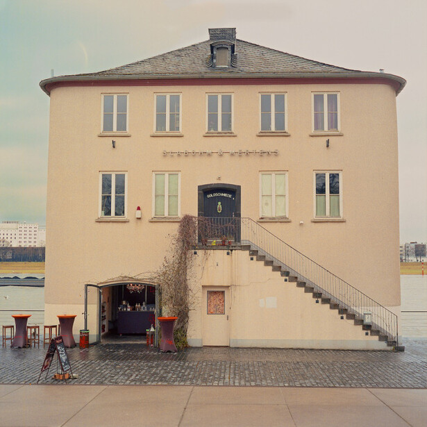 Medium format 