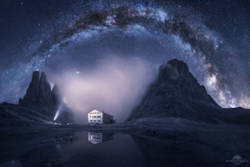Milky Way Arch - Nightscape panorama by Isabella Tabacchi