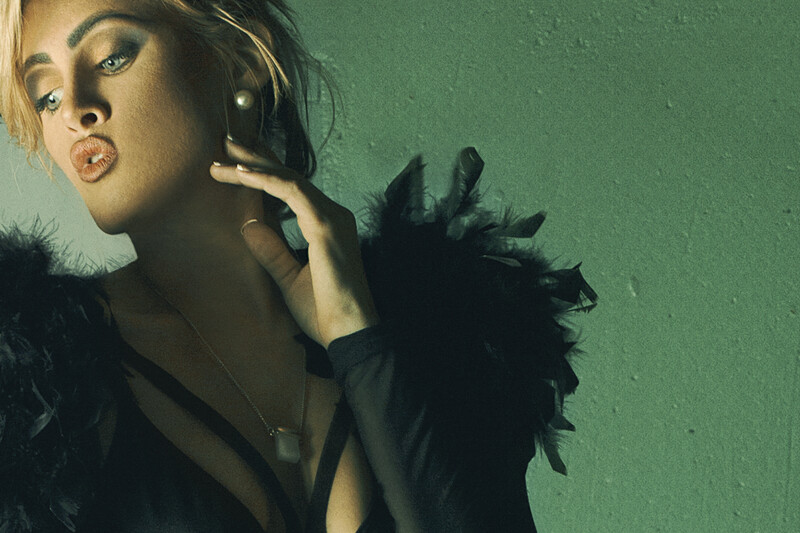 Tips on styling your own fashion shoot. 