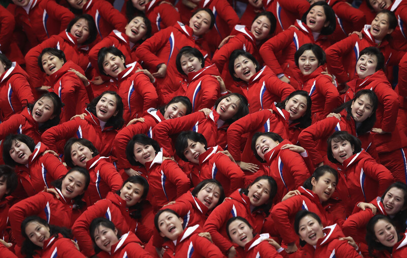 getty-images-olympic-cheer-squad