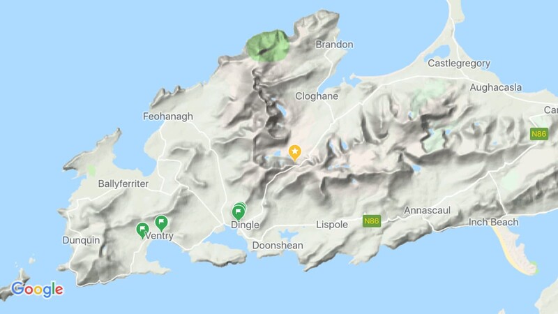Ireland’s Dingle peninsula has rich coastlines with coves and mountain ranges. No wonder it’s an artist haven!