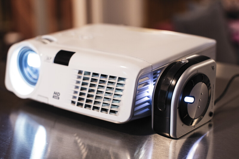 Projector calibration with X-Rite i1Studio.