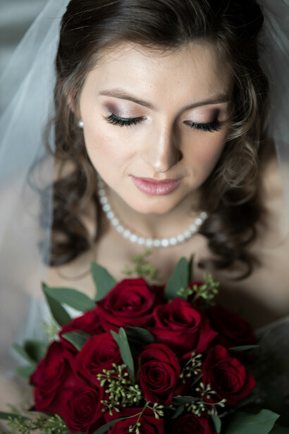 Bride holding bouquet
