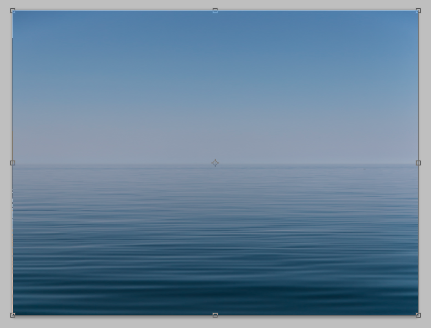 photo stretched right to the edges of the canvas