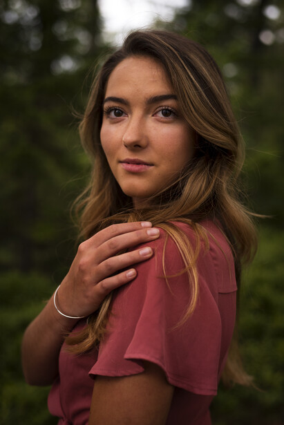 arm-on-shoulder-solo-model