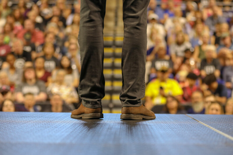 Rep. Beto O'Rourke's shoes in front of a large crowd