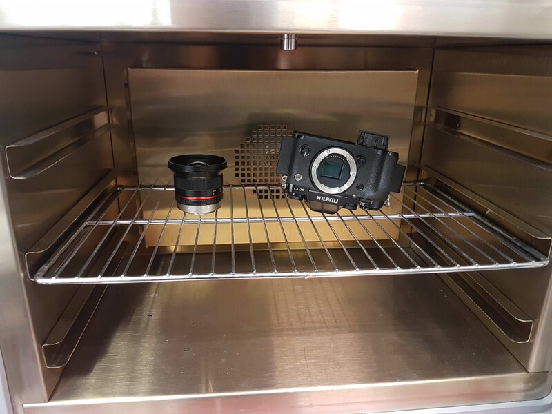 The Fujifilm X-T1 and Samyang 12mm in an oven