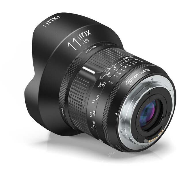 レンズ　Irix 11mmF4 Firefly Fstoppers Reviews the Irix 11mm f/4 Firefly Rectilinear Lens