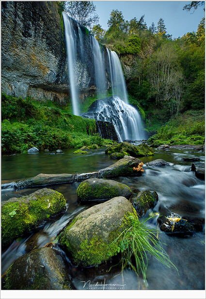 Cascade de la Beaume in France with a long exposure. I did not use an extreme exposure because I wanted to keep a bit of detail in the water. (Canon EOS 5D mark IV + EF16-35L @ 16mm | ISO100 | f/8 | 1.3sec with Lee 0,9ND filter)