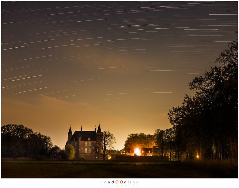 The end result with images that are generated with RawTherapee. No patterns are visible. It took weeks before I finally came up with the solution (Fujifilm GFX-50s + 63mm | ISO3200 | f/5,6 | 189x 10 sec)