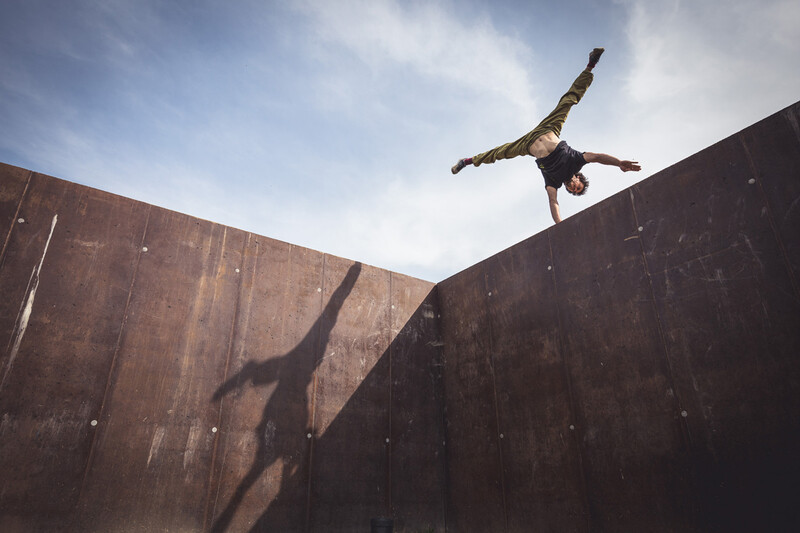 Marcello Palozzo hand balancing. AndyDay.com