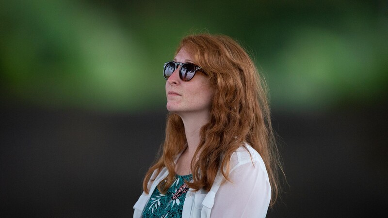 600mm headshot portrait under trees
