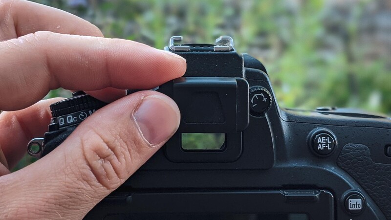 Viewfinder cap slotted into place