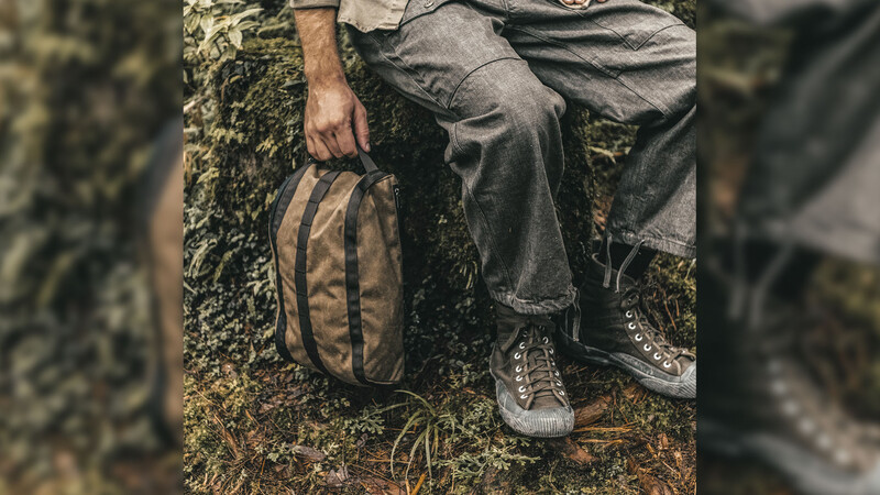 Accessory bag as main bag for lighter travel