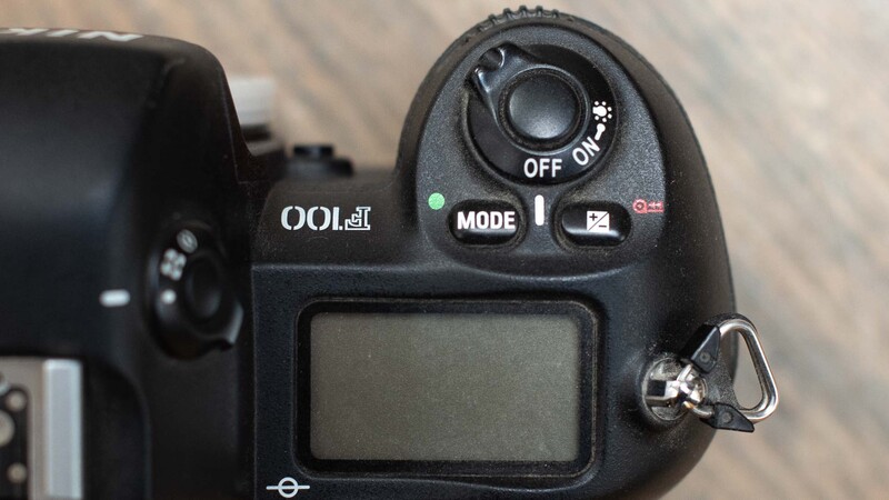 Nikon F100 modes button