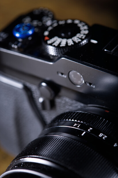 Fujifilm-X-Pro1-manual-dials