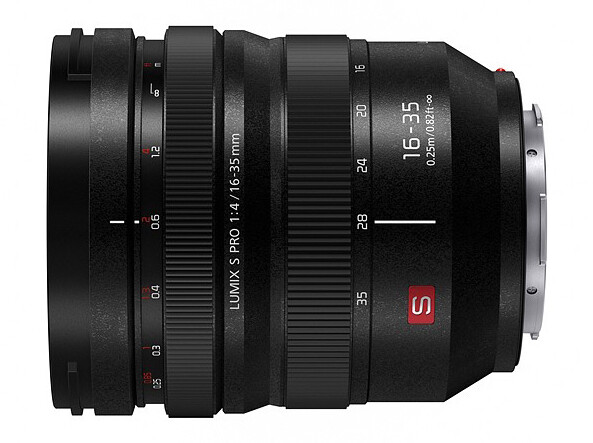 Panasonic Lumix S 16–35mm f/4 telephoto lens with focal length markings and focus ring visible.