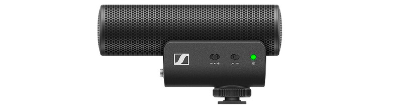 Sennheiser MKE 600 shotgun microphone with control module and power indicator.