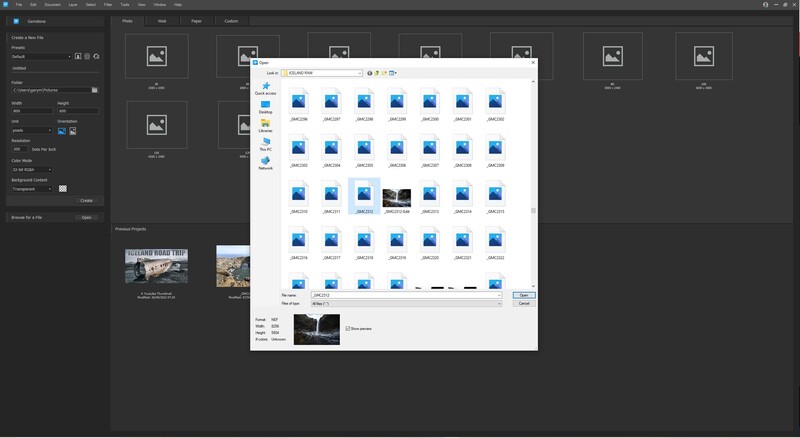 Screenshot of a photo management software showing a grid view of image files and folders.