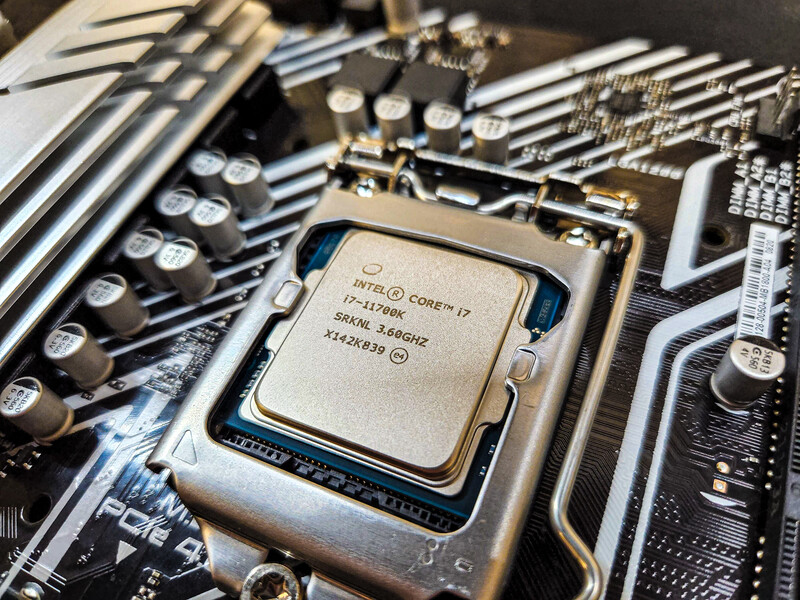 Custom PC build for photographers by Michelle VanTine