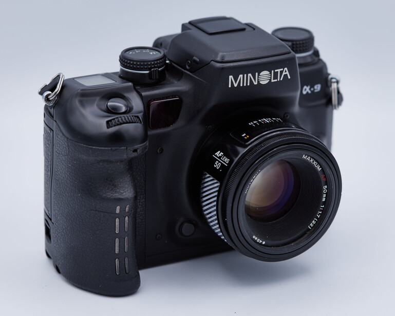 Minolta Maxxum 9