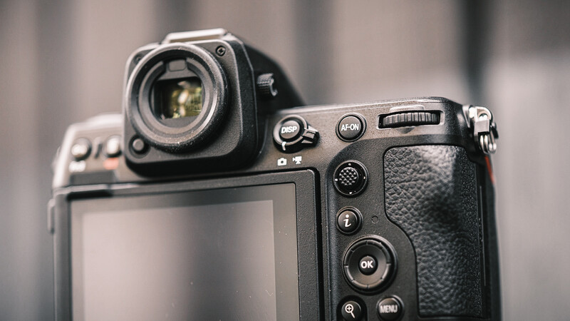 Nikon Z 8 rear controls