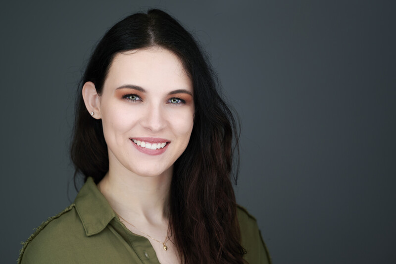 Headshot of a young woman