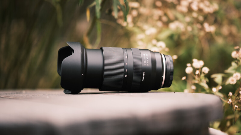 The lens extends when zooming.
