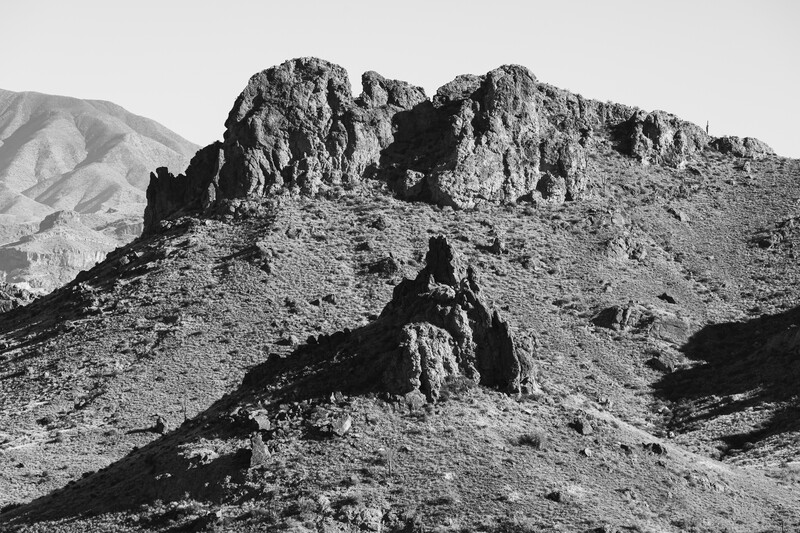 black and white desert scene photographed with nikon 100-400mm
