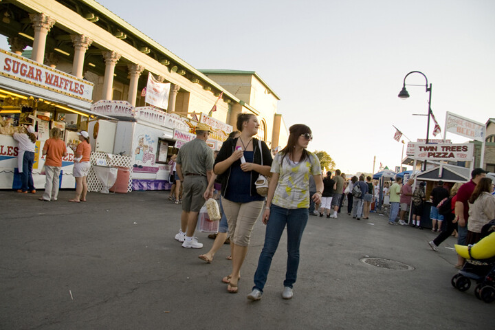 I cruised the state fair and literally shot from the hip and ... that's it. That's the entire photo.