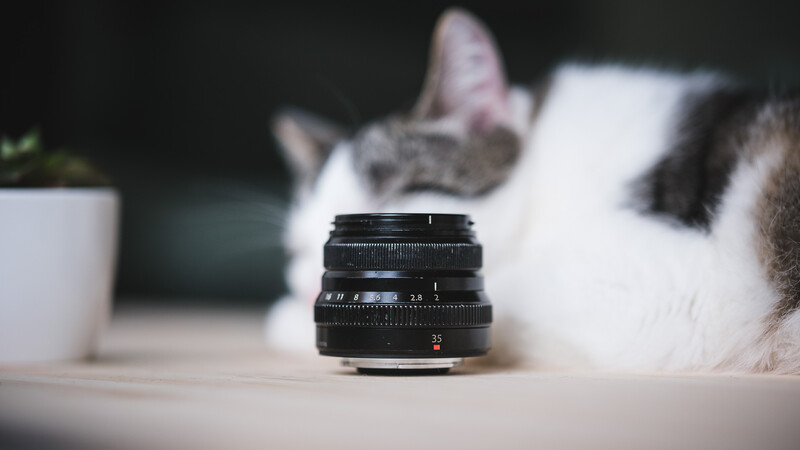 Fujifilm XF 35mm f/2 R WR