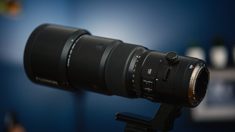 Weather resistant construction lets you shoot in any weather.