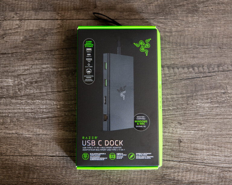 Razer USB C Dock product box