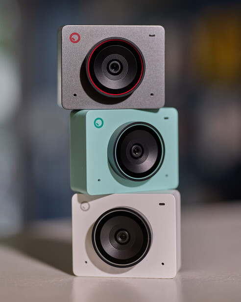 OBSBOT Meet 2 in three fun colors