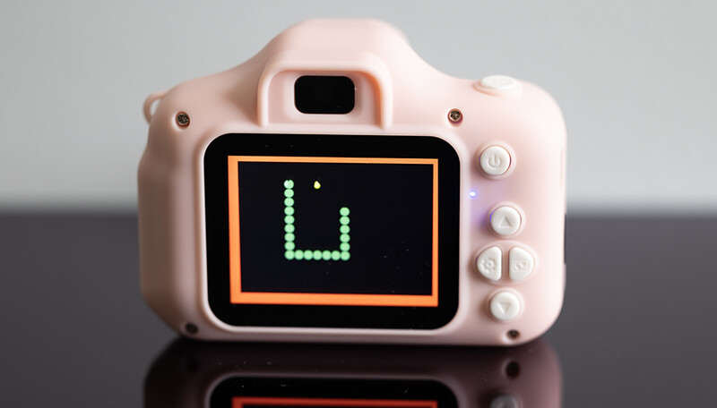 The camera also has games on it for some reason.
