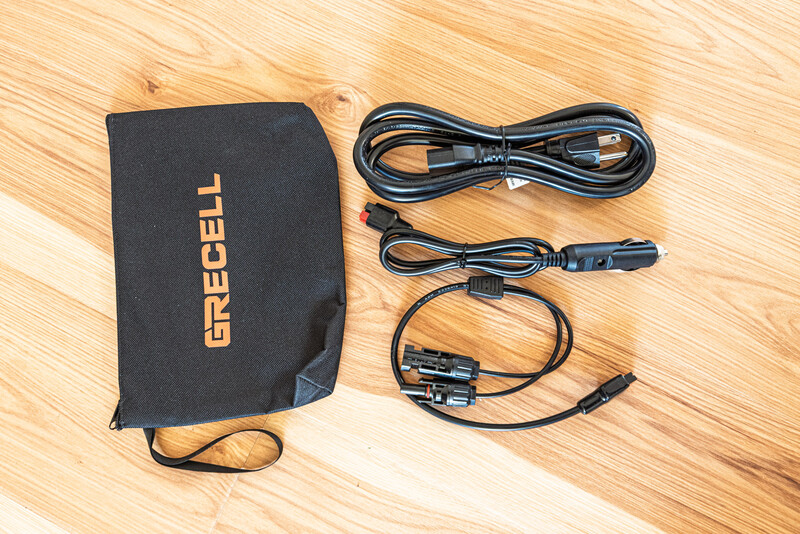 Cables that come with the GRECELL H2400 Portable Power Station