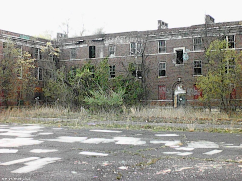 Urban exploration in this weather should be easy for any camera. Not the Up-Tech.
