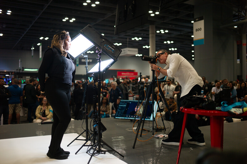 Photographer Peter Hurley photographing a headshot.