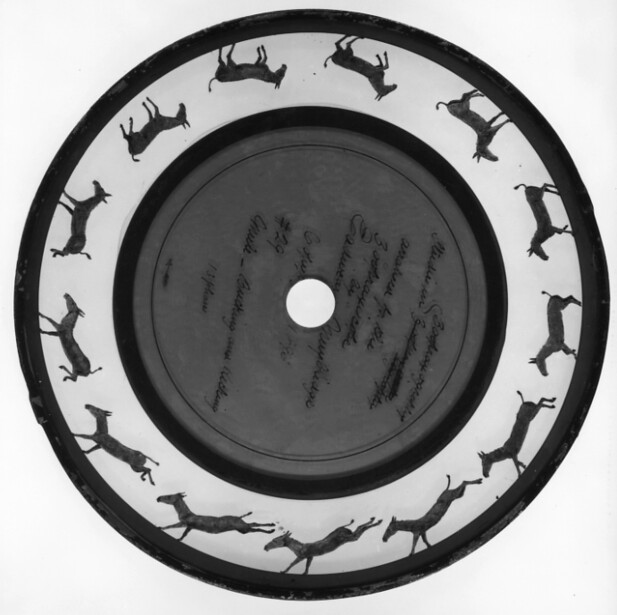Illustration of a record with deer silhouettes arranged around its outer edge
