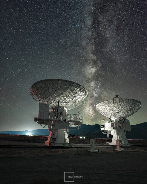 My processing attempt (no AI Assisted Editor). Two radio telescopes with the Milky Way between them.