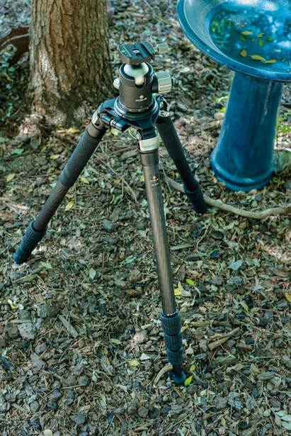 Robus tripod with twist locks.