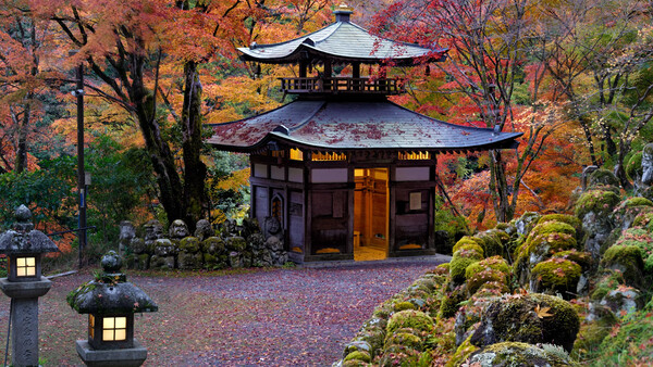 Watch a Free Lesson from Photographing the World - Japan II