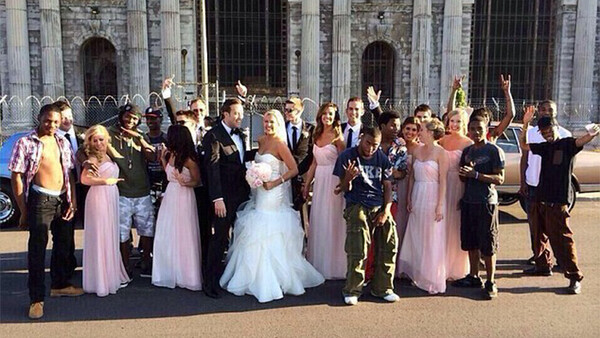 The Truth About This Viral Photograph Is Way Better Than What You've Been Told